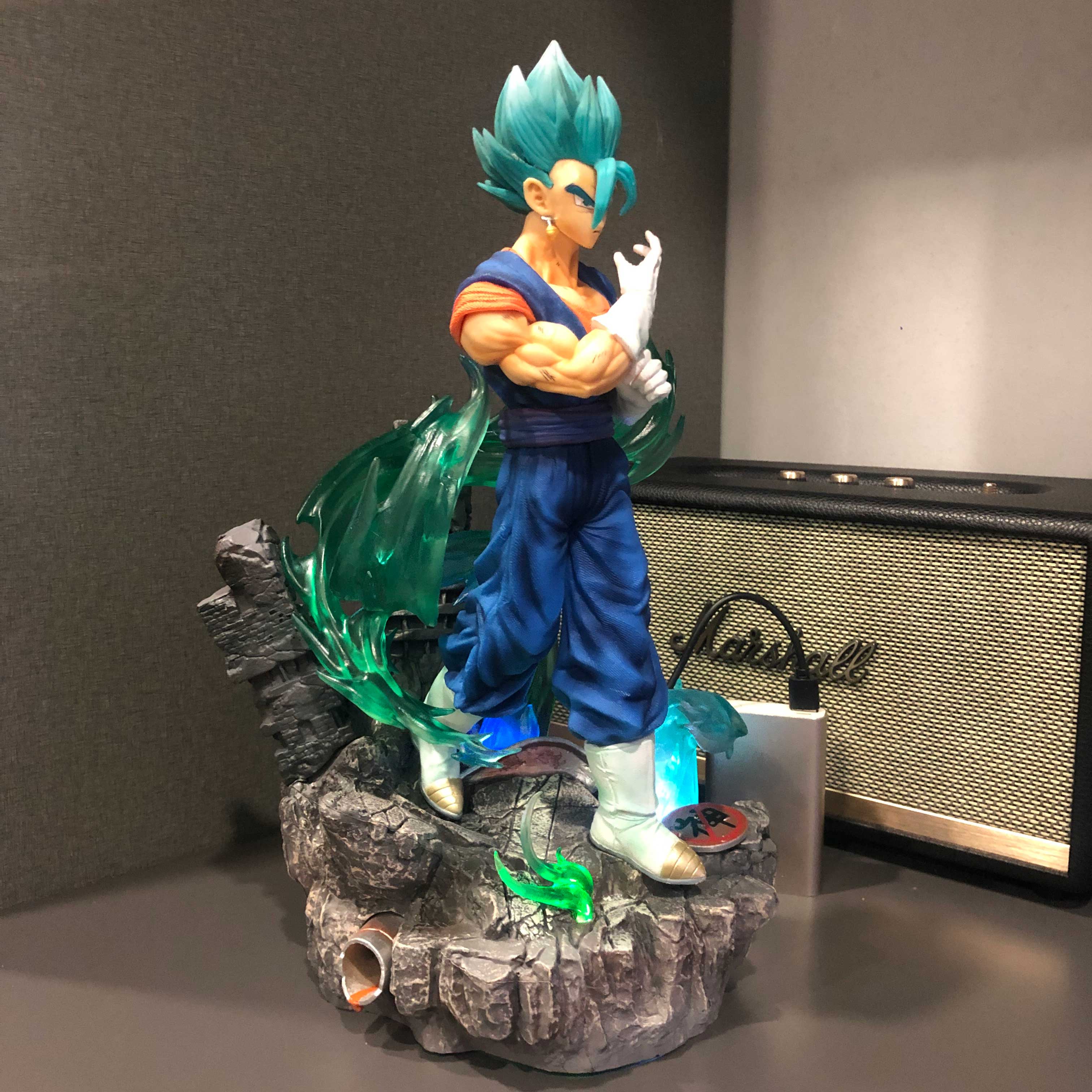 Mô hình Vegito super saiyan blue có LED 40 cm - Dragon Ball