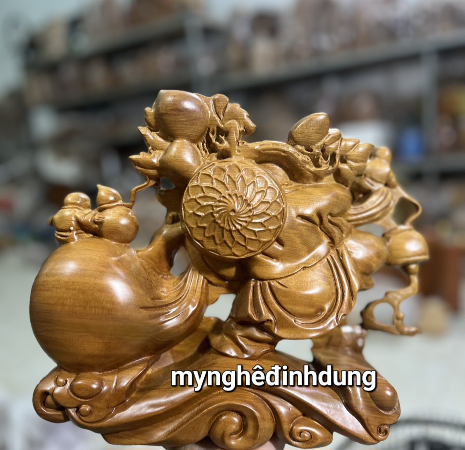 Tượng phật di lặc ngũ phúc bằng gỗ bách xanh thơm nức kt 30x25x12cm
