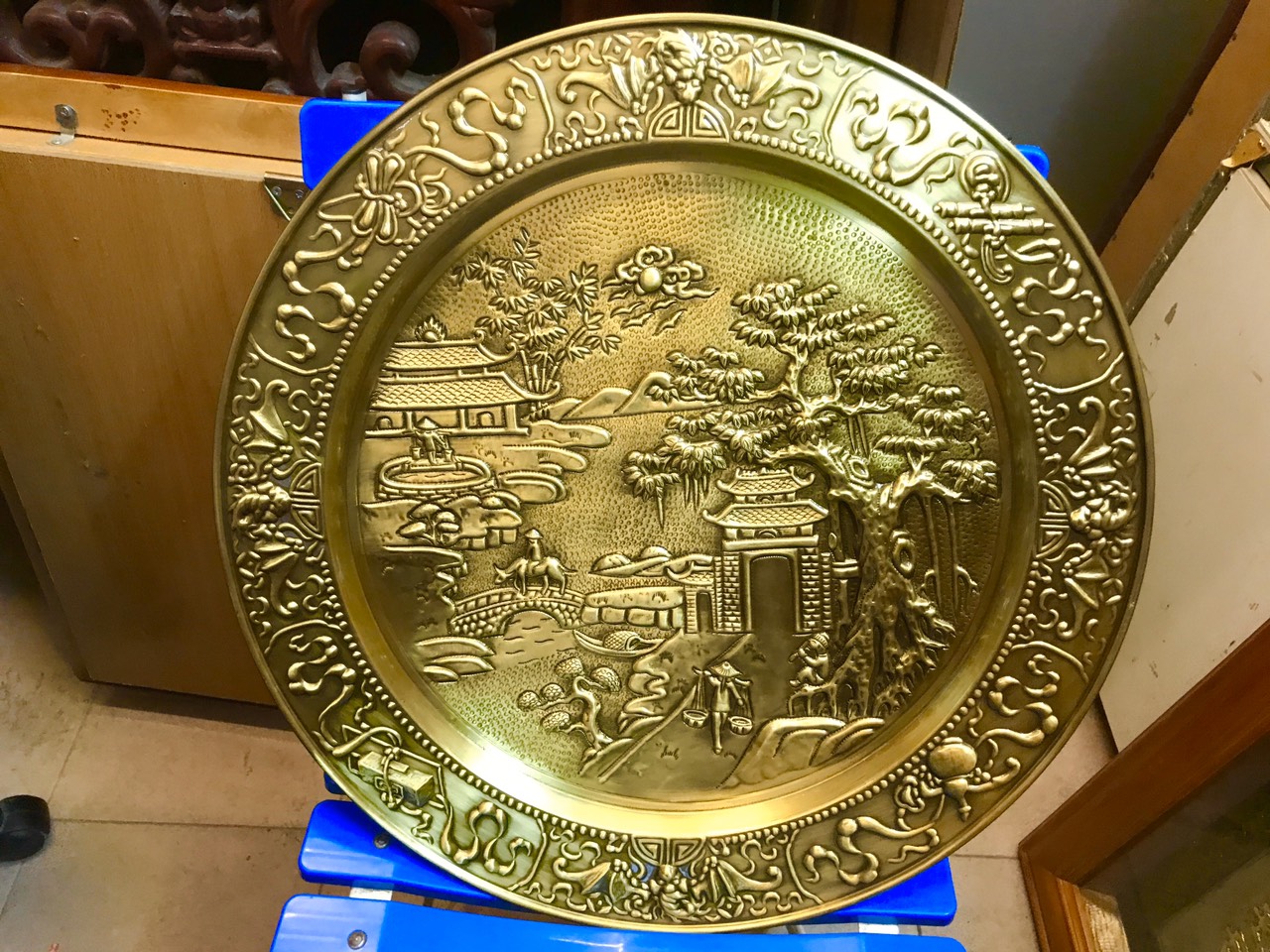 Mâm Đồng vàng phong cảnh Làng Quê treo tường