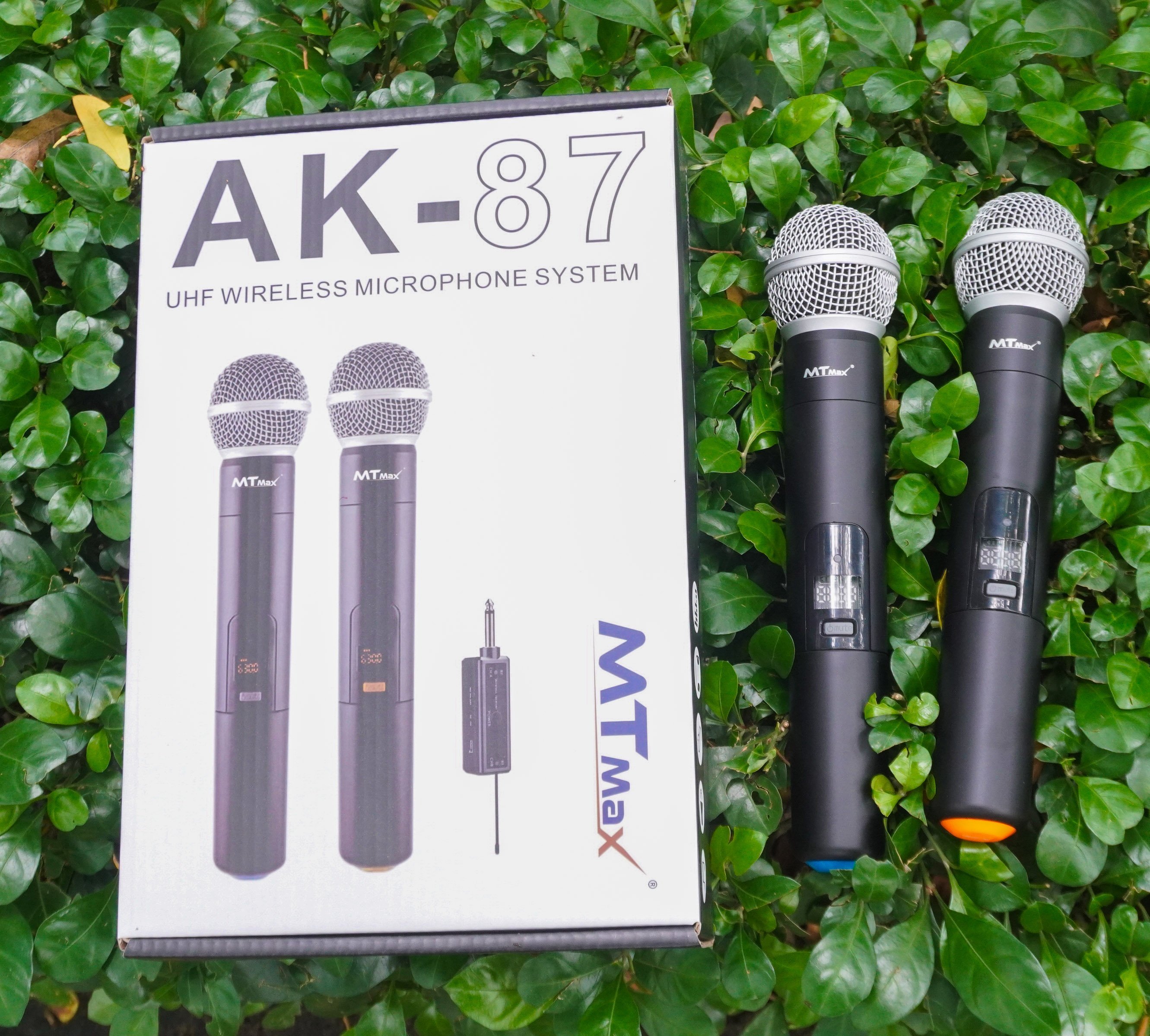 2 Micro không dây karaoke MTMAX AK-87 bắt sóng nhạy hát cực nhẹ hàng chính hãng micro hút không hú rít hàng cao cấp