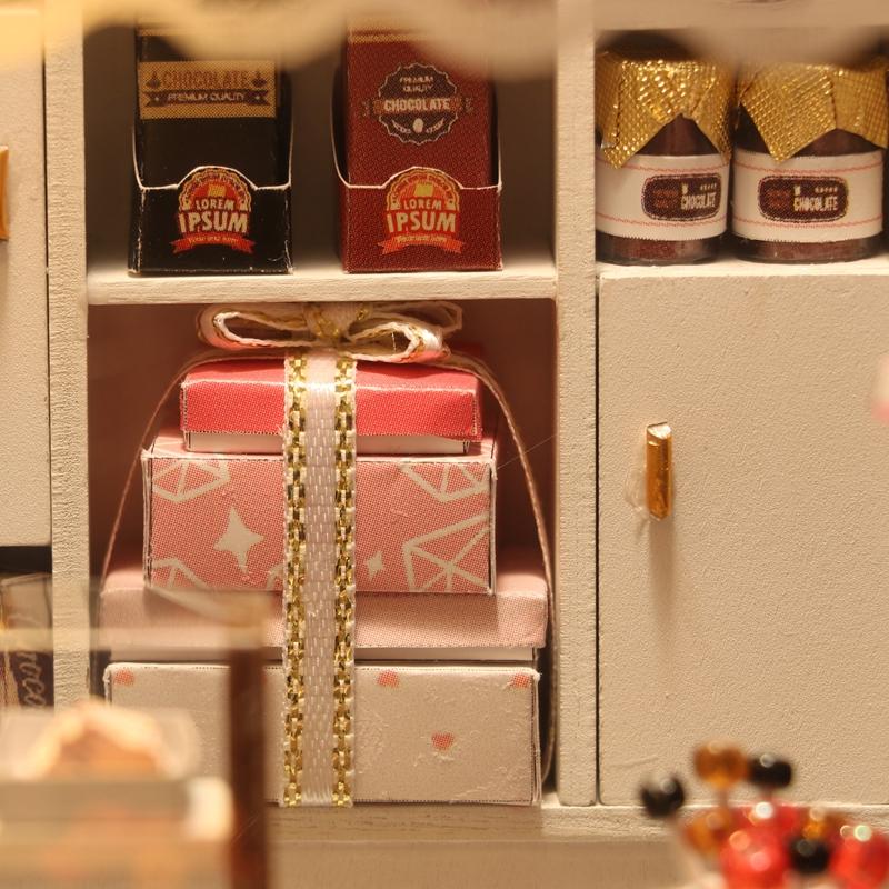 Đồ Chơi Mô Hình DIY Lắp Ráp Gỗ Mô Hình Tiệm Bánh Kẹo Chocolate Tuyệt Vời Mini Thu Nhỏ C007 Có Đèn