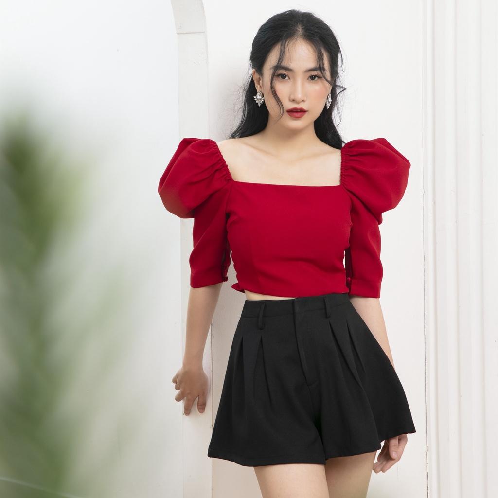 KIOBI – Áo kiểu Ari form croptop ôm cúp ngang ngực, tay phồng lửng nhún thun cổ điển, vải cotton Thái đỏ - KIA2061DO