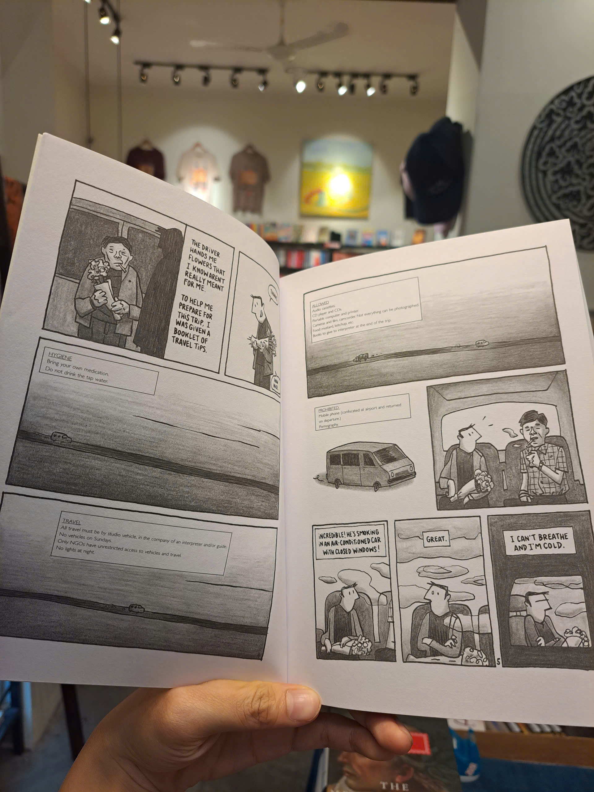 Sách - Pyongyang: A Journey in North Korea by Guy Delisle | Graphic Novels / Nonfiction / Ngoại văn