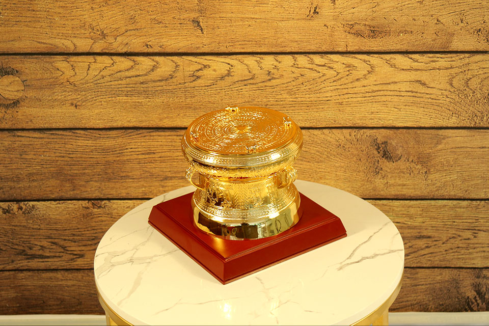 Quà tặng Tân gia - Trống Đồng mạ vàng 24k đường kính 20cm