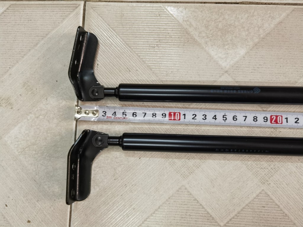 Ty chống cốp sau Mazda Premacy 2001-04