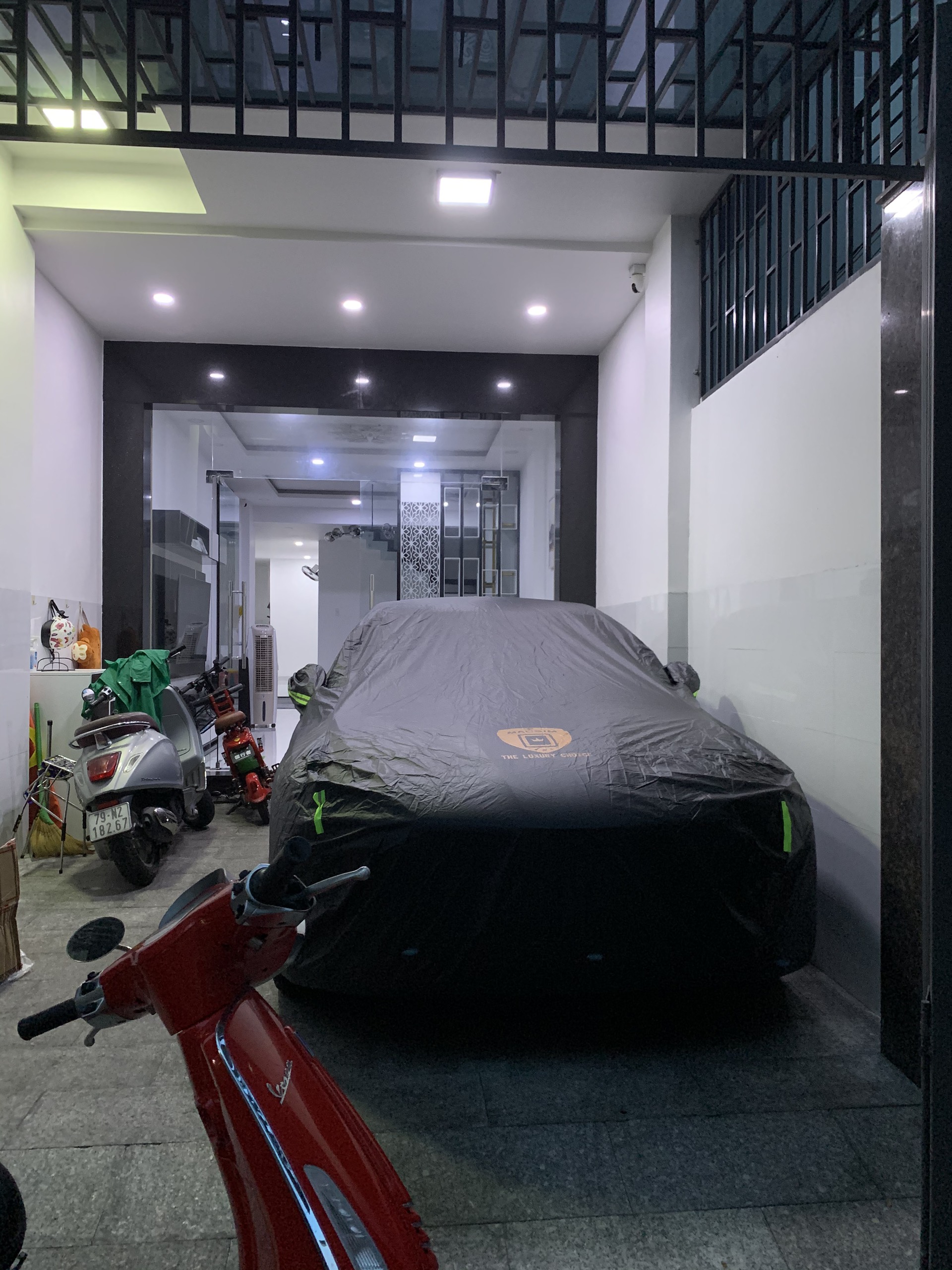 Bạt phủ ô tô thương hiệu MACSIM dành cho Vinfas Lux A - màu đen và màu ghi - bạt phủ trong nhà và ngoài trời