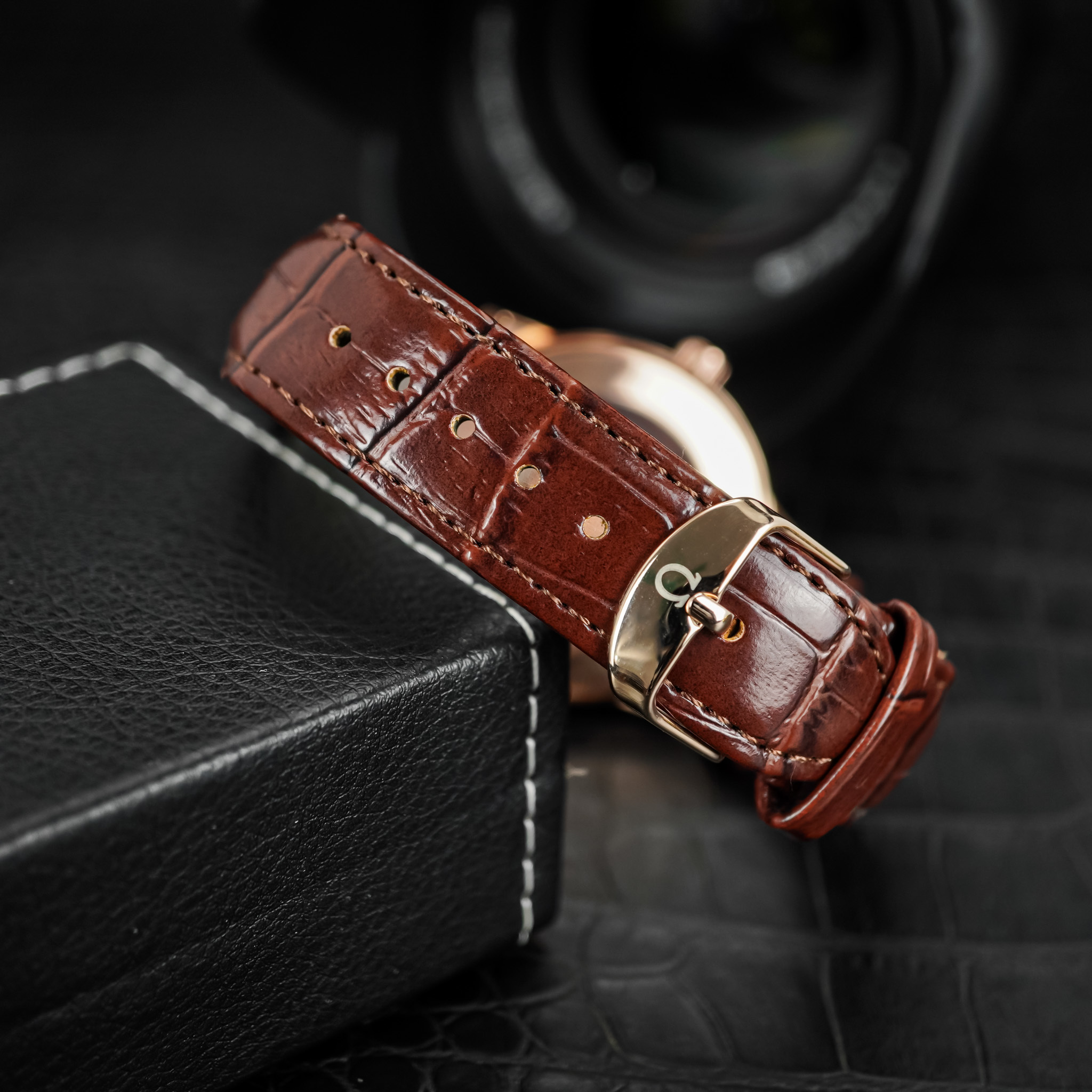 Đồng hồ đeo tay Omega B511 Máy PiN hàng chính hãng