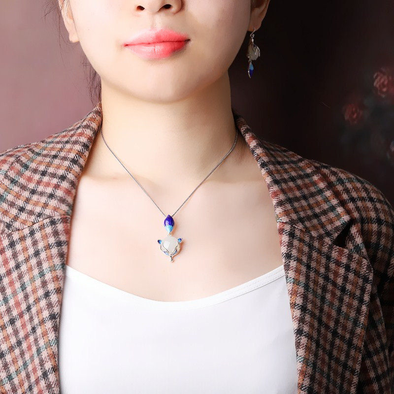 Vòng cổ hồ ly ngọc bích trắng và bạc