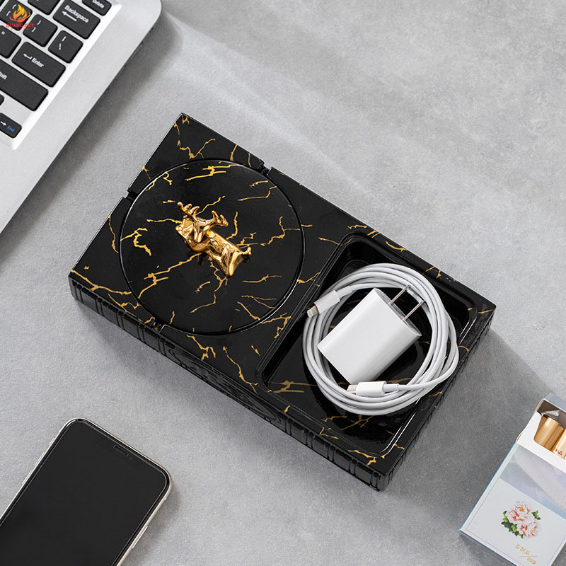 Gạt tàn thuốc thiết kế sang trọng trang trí phòng khách độc lạ
