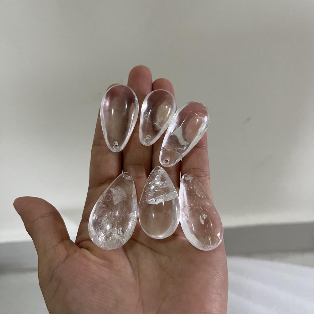 Mặt dây chuyền hình giọt nước QUARTZ thạch (anh) trắng siêu đẹp của Xưởng Chế Tác Đá Phong Thủy Mỹ Nghệ An An