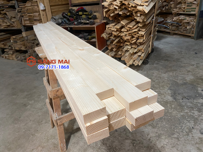 Thanh gỗ thông 3cm x 6cm x dài 150cm + láng mịn 4 mặt