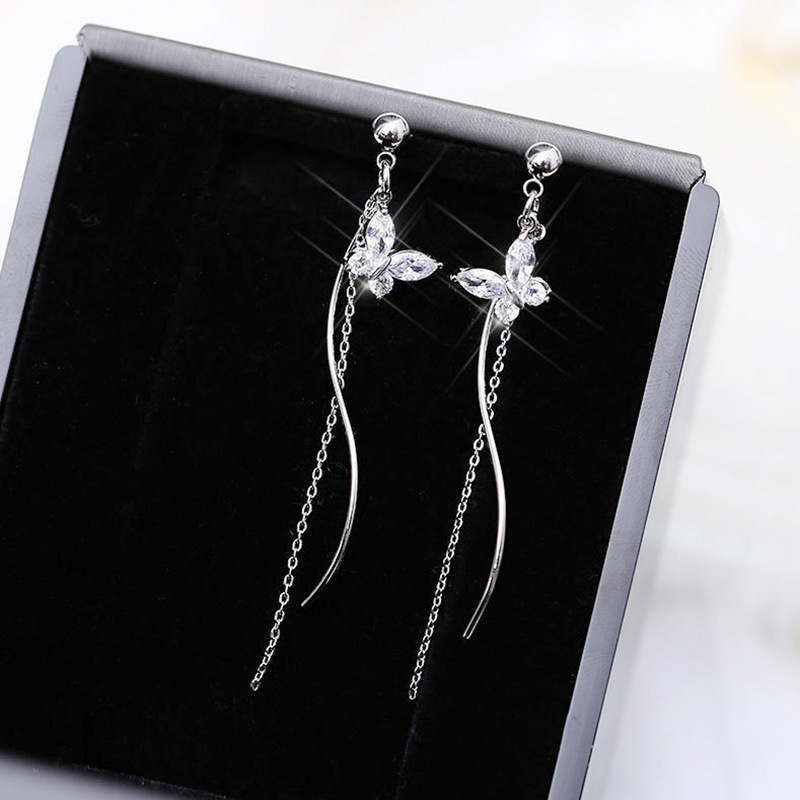 Khuyên tai bông tai dáng dài mềm mại thanh lịch cánh bướm đính đá