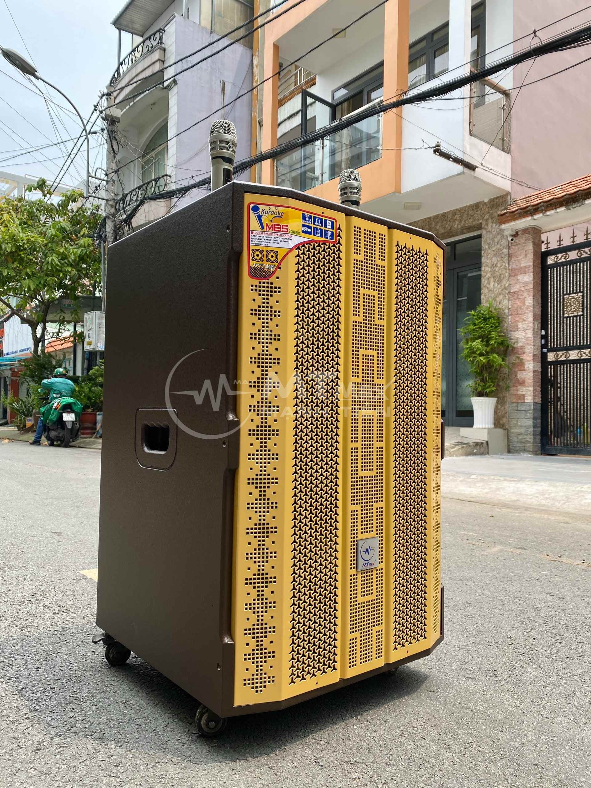 Loa kéo di động MTMax BK88 - Dàn karaoke ngoài trời bass 5 tấc 1 mid 1 treble - Loa khủng long công suất theo nhà sản xuất đến 1000W - Kèm 2 micro không dây UHF - Đầy đủ kết nối Bluetooth, AV, USB, SD card, TWS hàng chính hãng