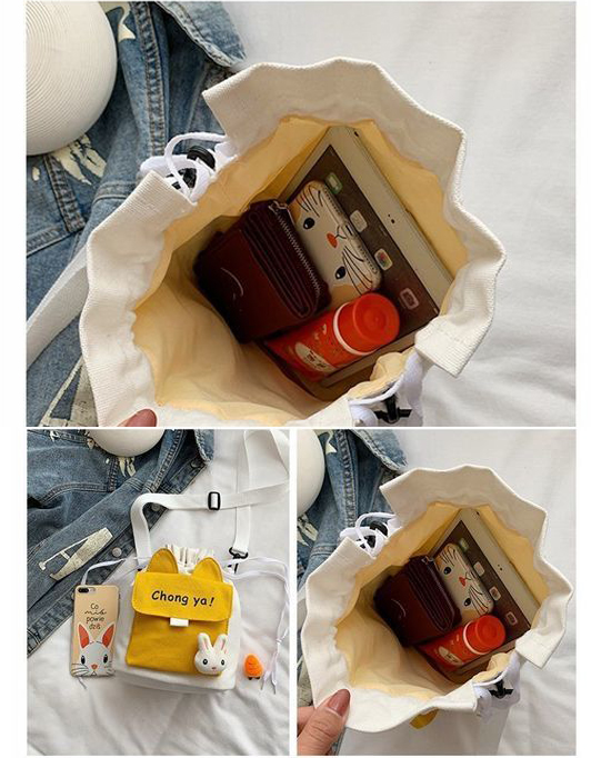 Túi đeo chéo nam nữ phong cách dễ thương  - BEE GEE DCTE1061