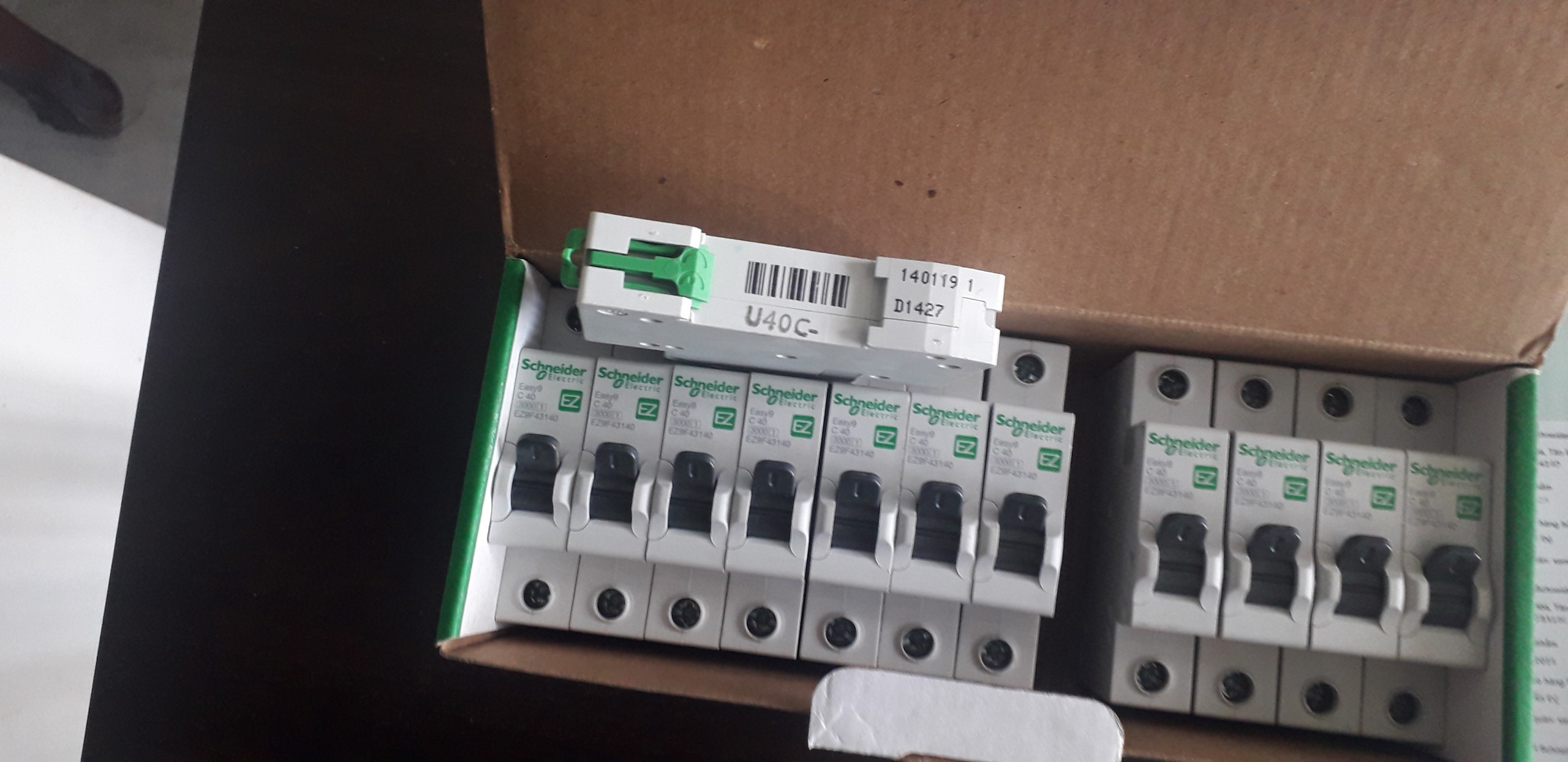 Cầu Dao điện MCB Schneider 1P-40A-4.5kA EZ9F43140