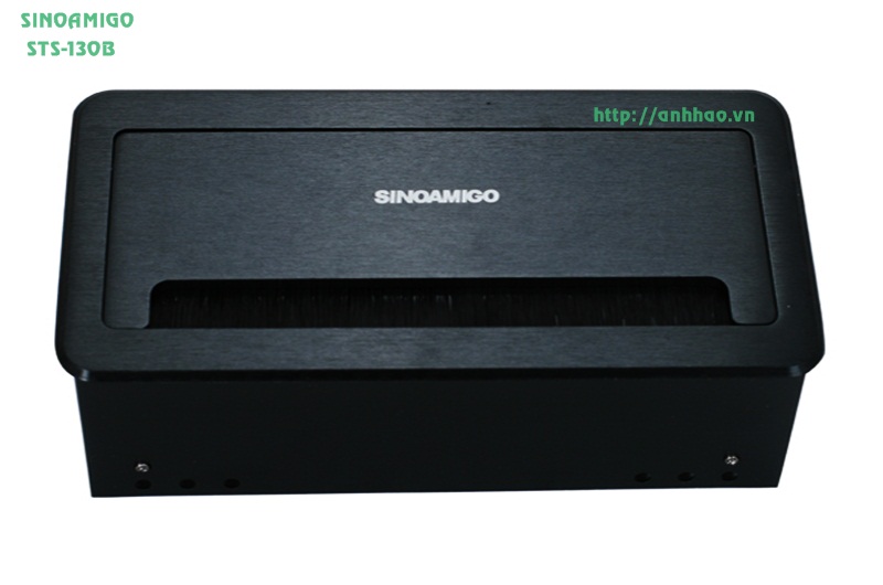Ổ điện âm bàn văn phòng Sinoamigo STS-130B màu đen, thiết kế nắp lật, mặt nắp nhôm xước dễ bền đẹp, Ổ cắm lắp theo yêu cầu: điện, lan, tel, hdmi, vga, usb sạc