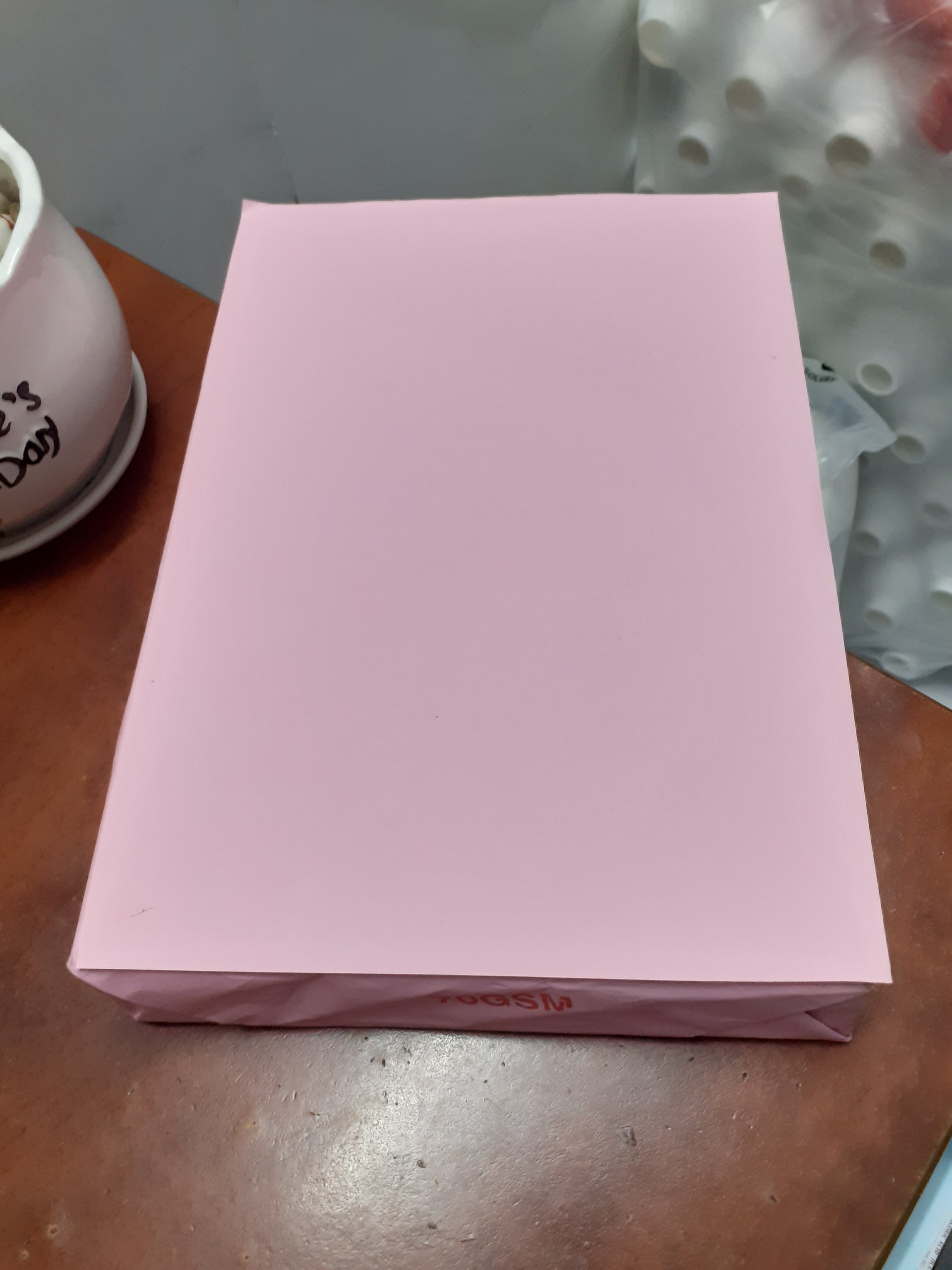 1 ram giấy A4 màu hồng thái lan ford 70gsm.