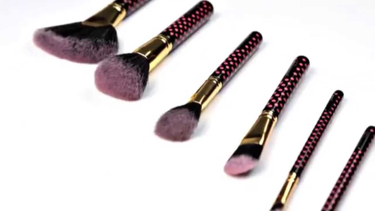 Bộ Cọ Trang Điểm 11 cây BH Cosmetics Pink - A - Dot 11 Piece Brush Set - Hồng Chấm Bi