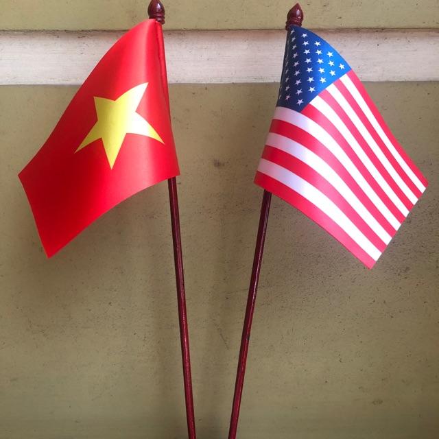 Cờ để bàn Việt Nam - Mỹ