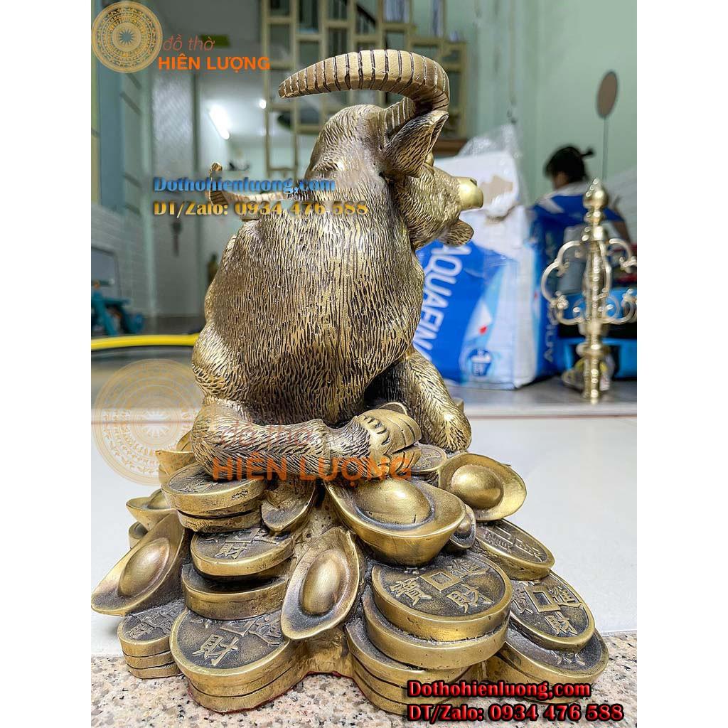 Tượng Linh Vật Trâu Nằm Bệ Vàng Bằng Đồng Phong Thủy Cao 27cm