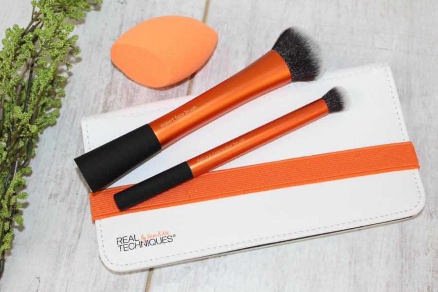 Bộ cọ và mút trang điểm nền cao cấp Real Techniques Ultimate Base Set - Limited Edition + Tặng kèm 1 miếng rửa cọ Brush egg