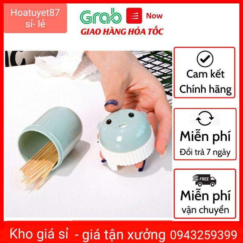 Lọ Đựng Tăm, Hạt Tiêu Bằng Nhựa Cao Cấp Hình Gấu Dễ Thương Tiện Lợi