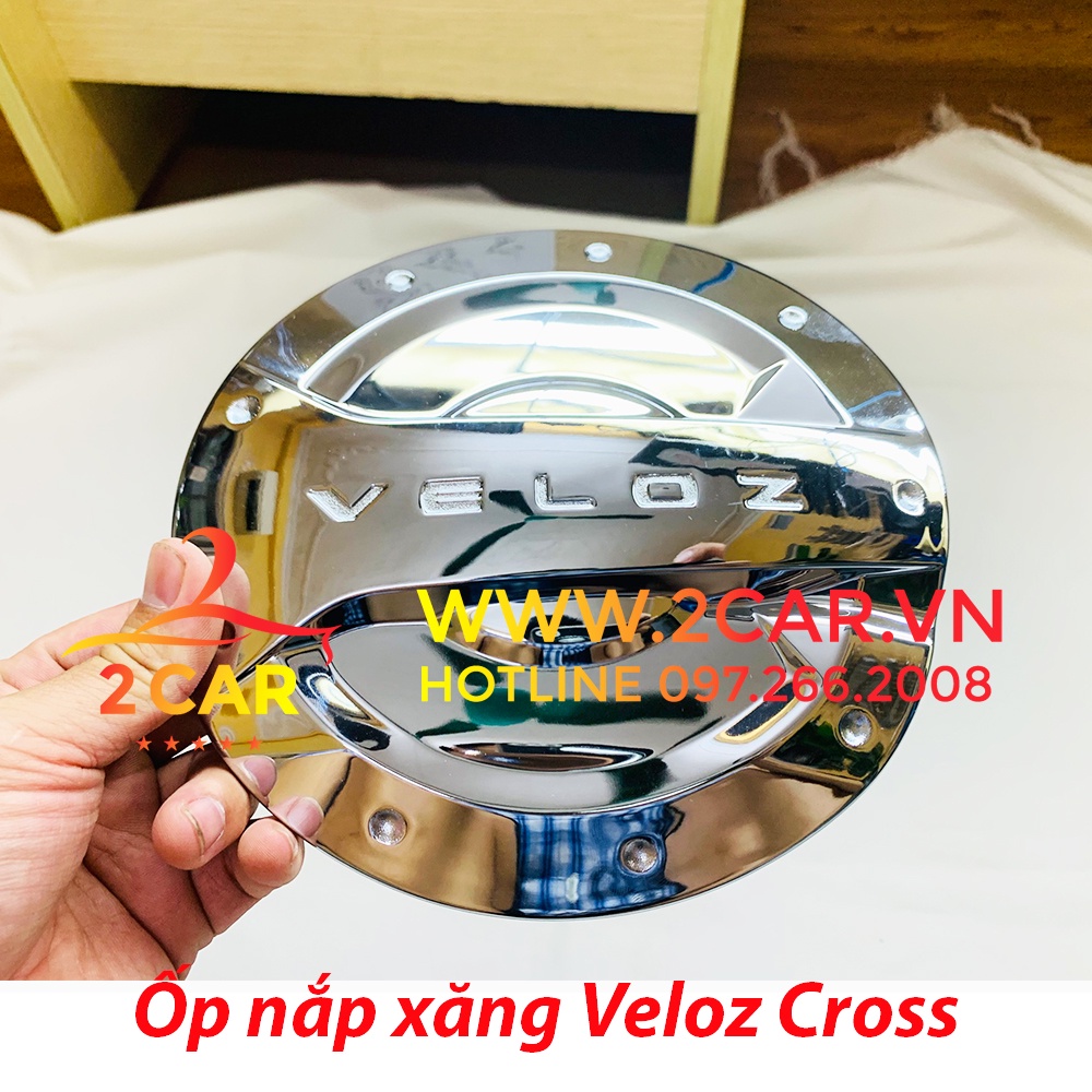 Ốp nắp bình xăng xe Toyota Veloz 2022- 2023 Mạ Crom Sáng Bóng