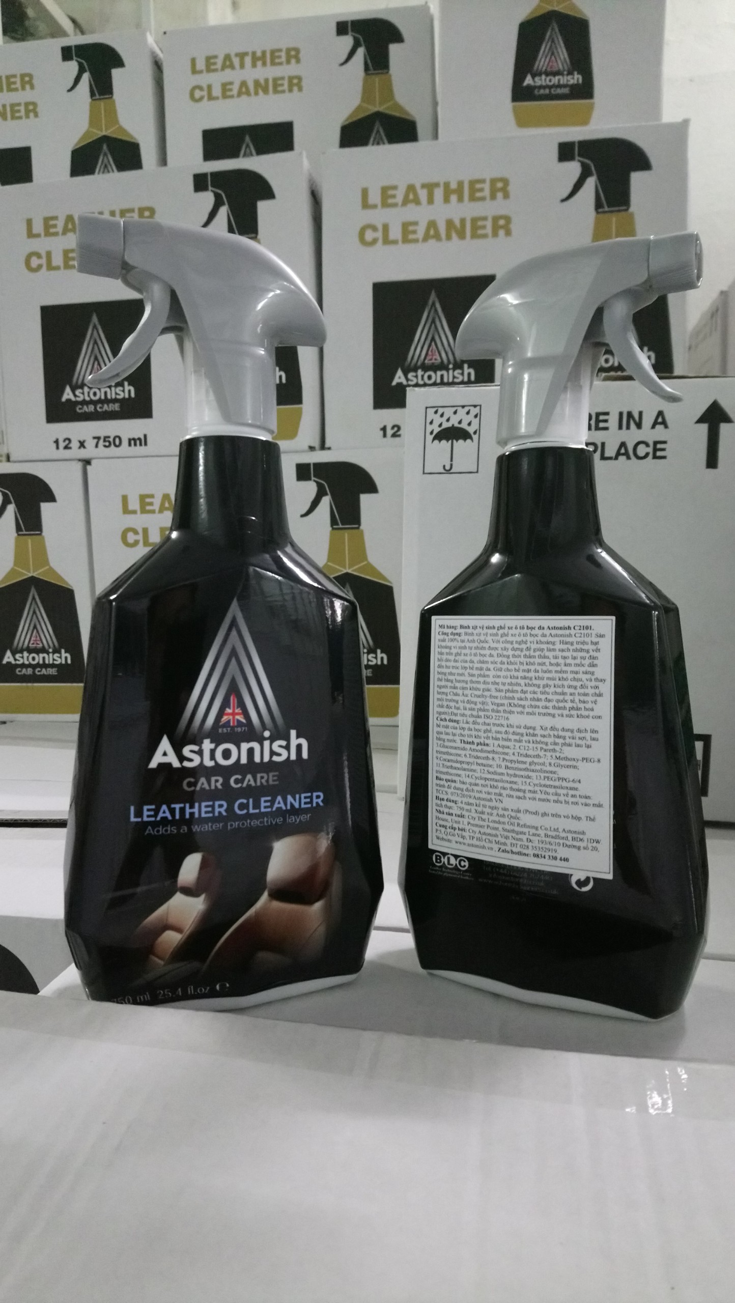 BÌNH XỊT VỆ SINH GHẾ Ô TÔ BỌC DA ASTONISH C2101