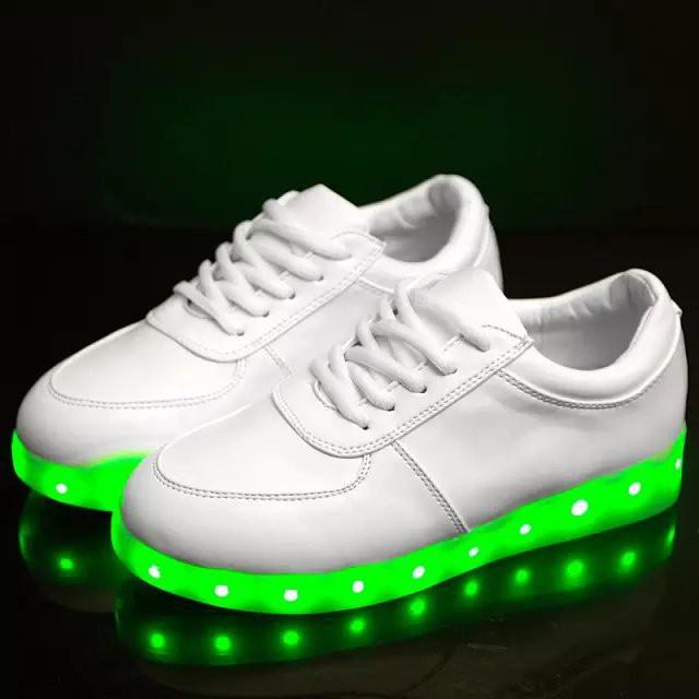 ( HÀNG CÓ SẴN )giày phát sáng đèn led 7 màu ( giày trắng