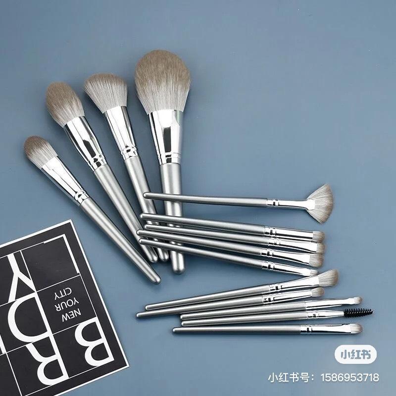 Bộ cọ makeup 14 cây kèm bao da màu ghi xám