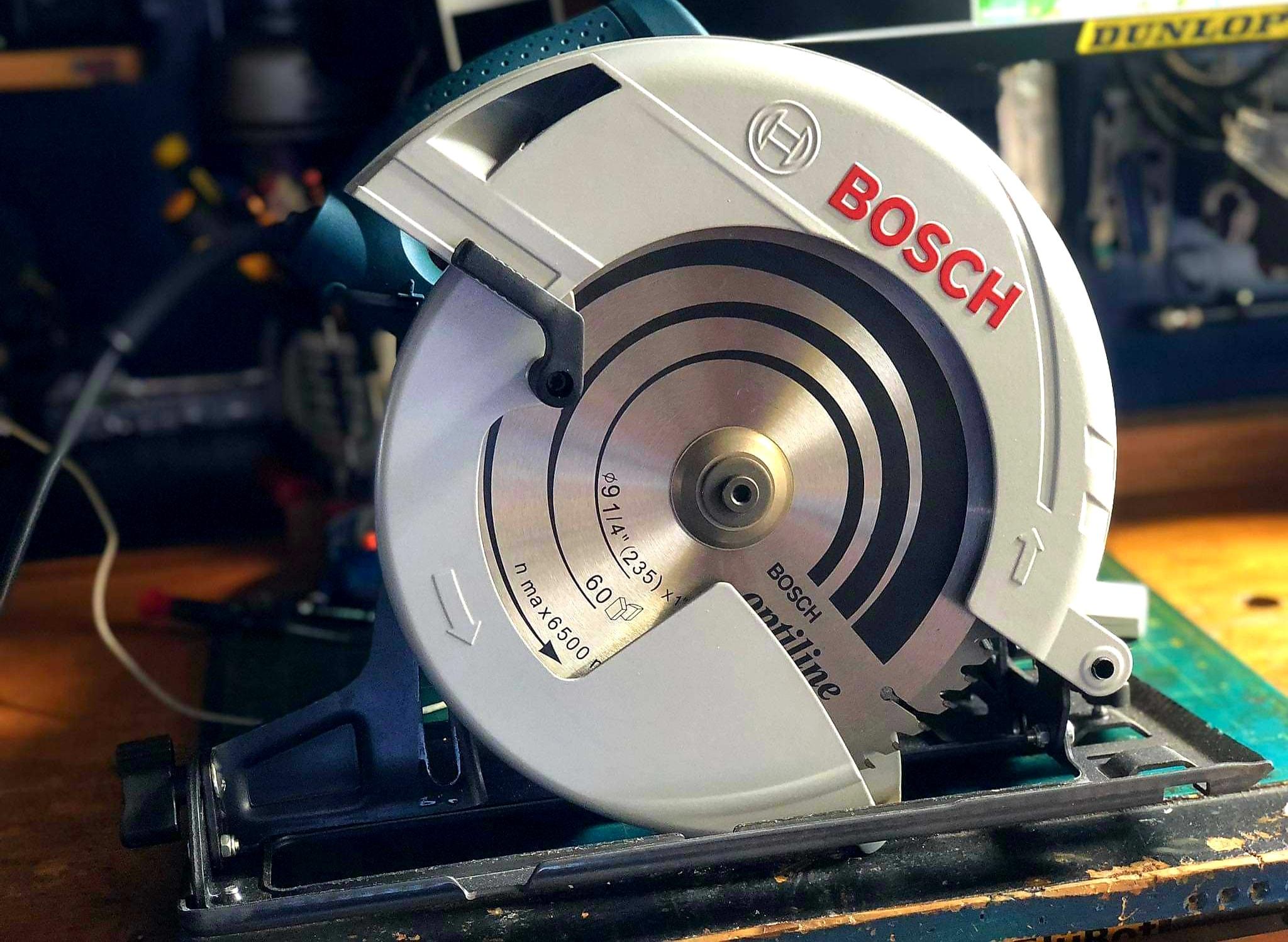 MÁY CƯA ĐĨA 235MM 2050W BOSCH GKS 235 TURBO - HÀNG CHÍNH HÃNG