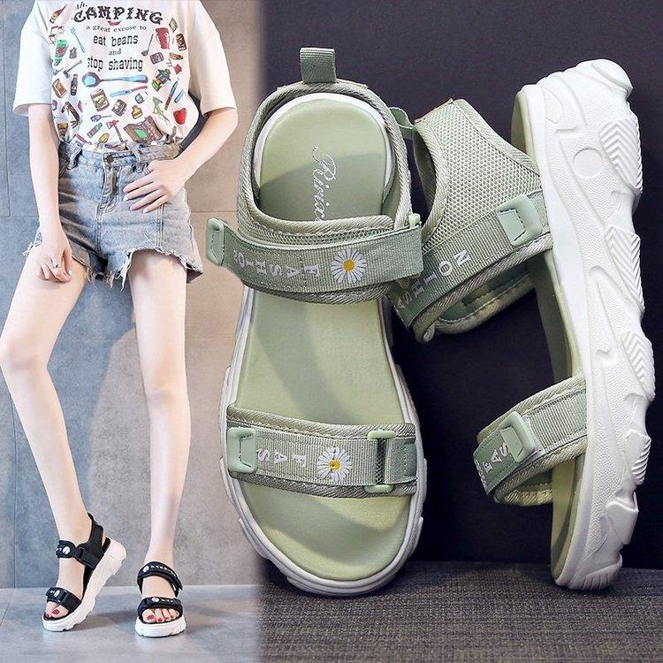 Giày Xăng Đan Thể Thao Năng Động Cá Tính Dành Cho Nữ