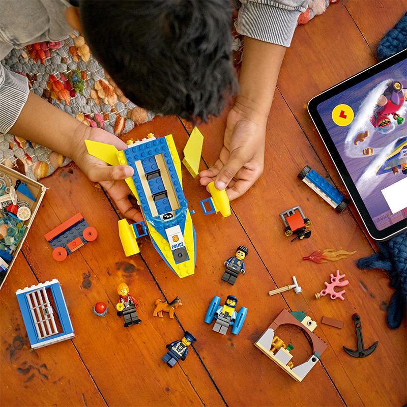 Đồ Chơi LEGO Nhiệm Vụ Thám Tử Của Cảnh Sát Biển 60355
