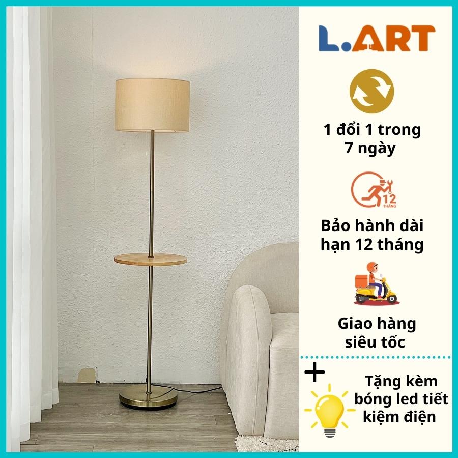 Đèn cây đứng có nút dây rút trên đui đèn phong cách Châu Âu kèm bàn gỗ sang trọng 2 in 1 - DCLA007