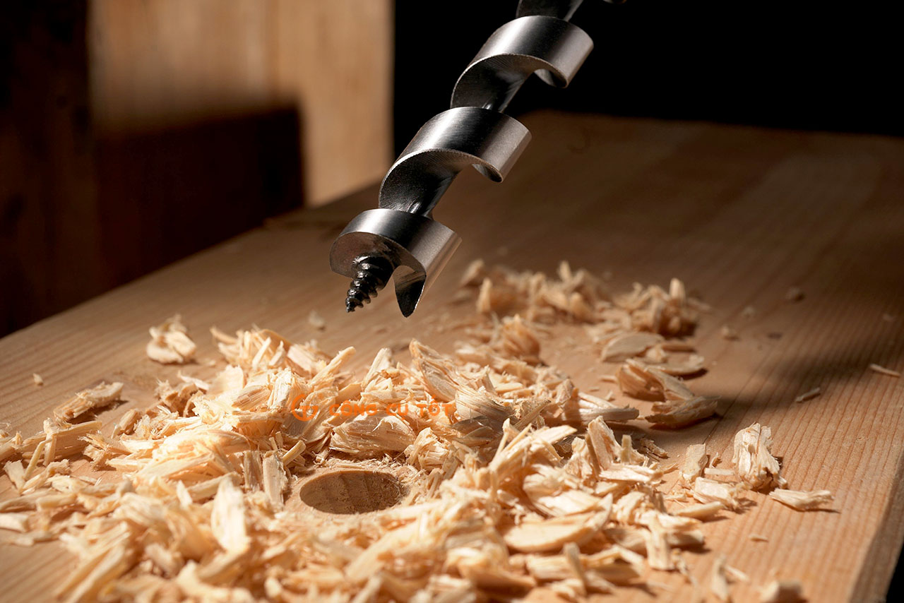 Mũi khoan gỗ xoắn ốc phi 15mm đầu auger dài rãnh 135mm chuôi lục Nhật Bản