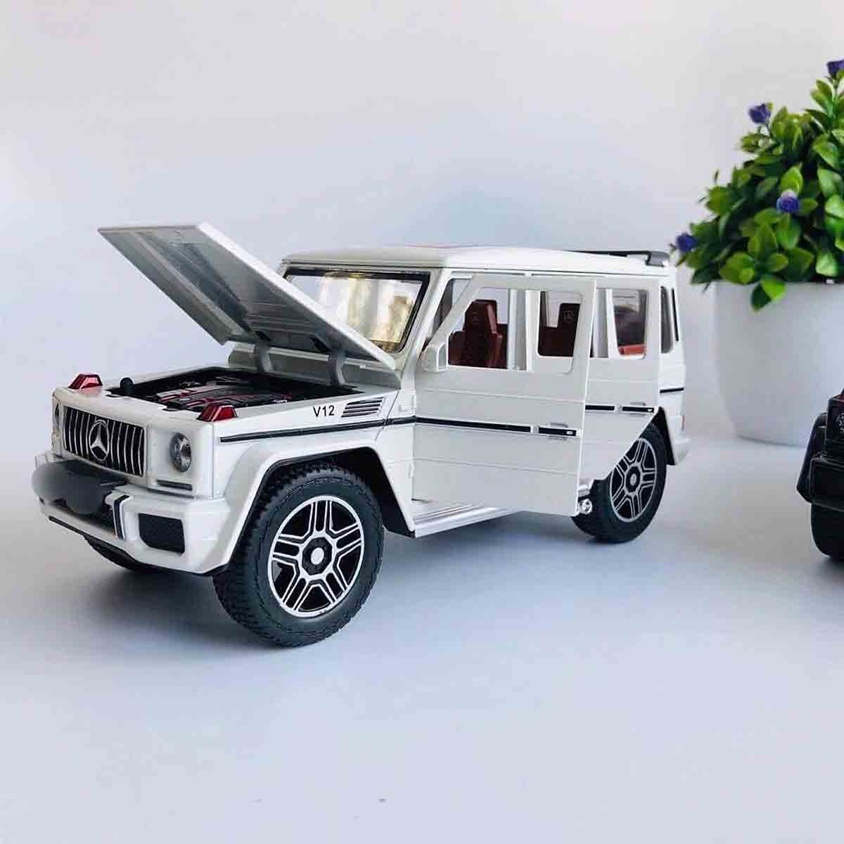 Mô hình xe Mercedes G63 AMG Kim loại sắt