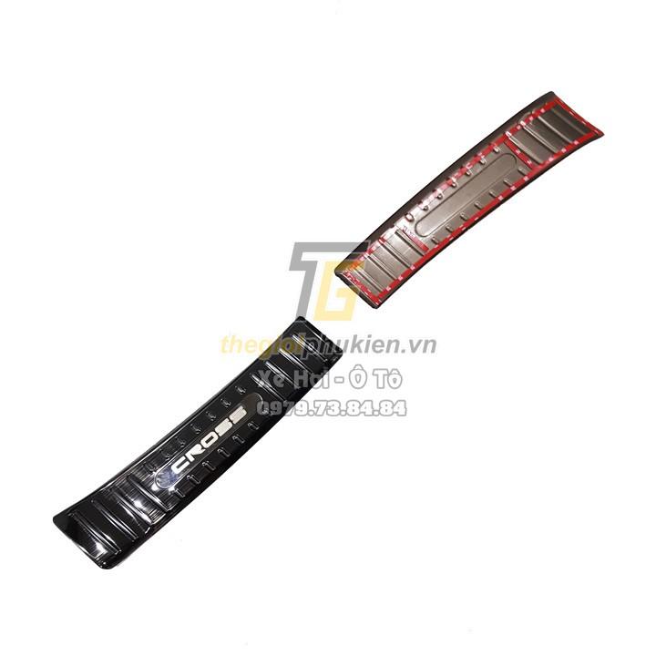 Ốp chống trầy bậc cốp Titan dành cho xe Toyota Corolla Cross 2020