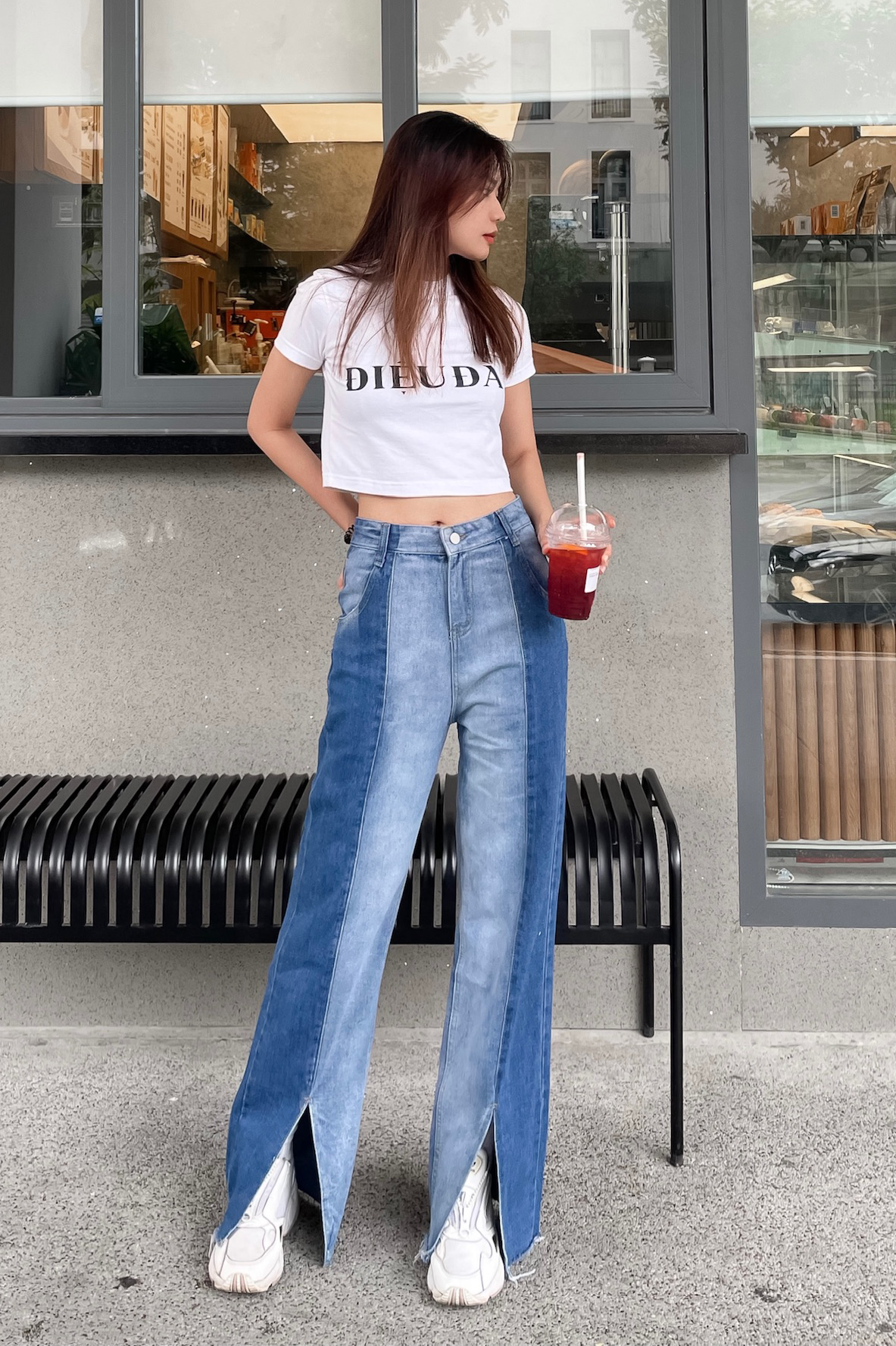 Quần Jeans Nữ Phối 2 Màu Xẻ Gấu 8023