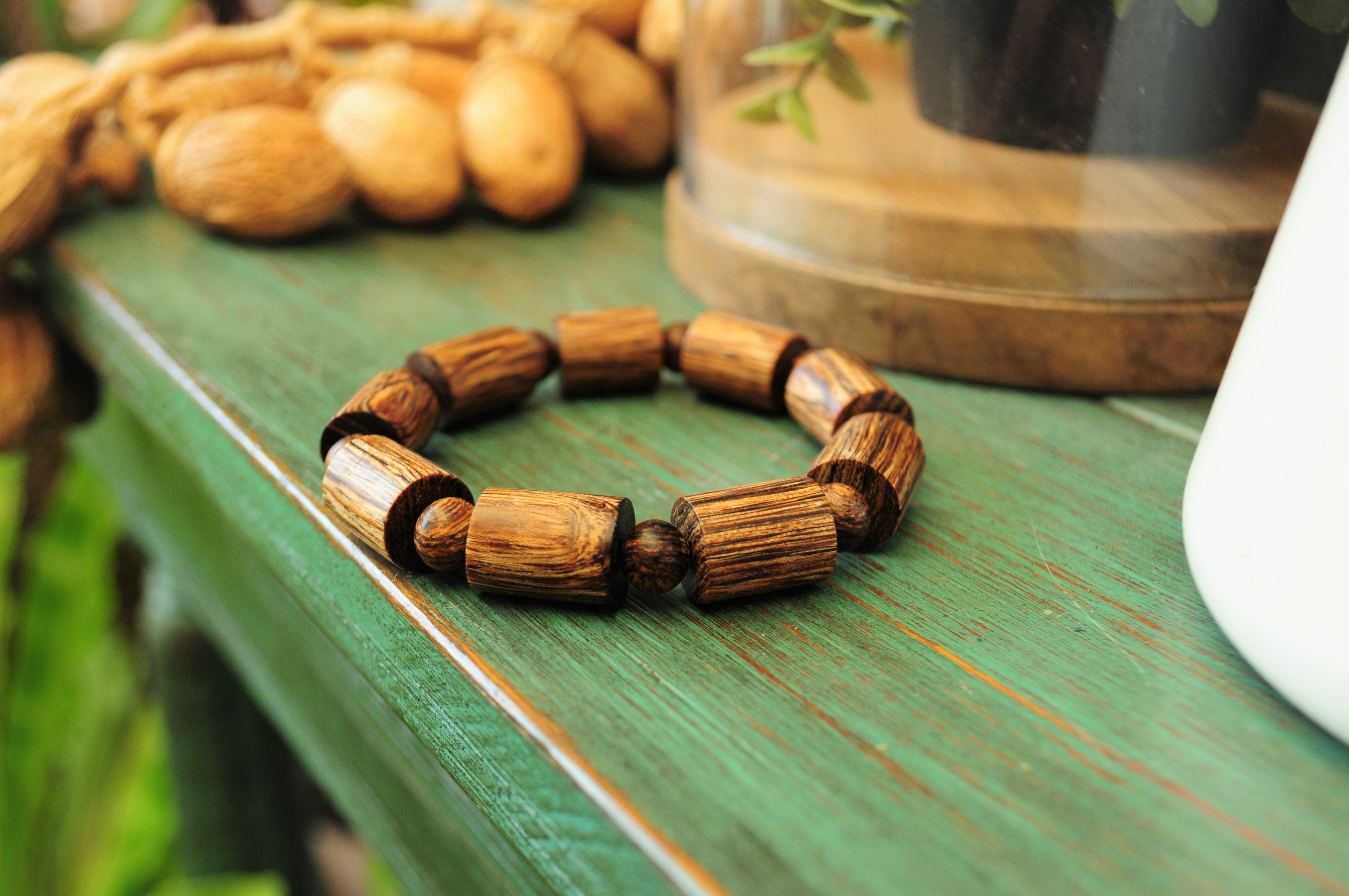 Vòng Tay Trầm Hương Sánh Chìm Đốt Khúc