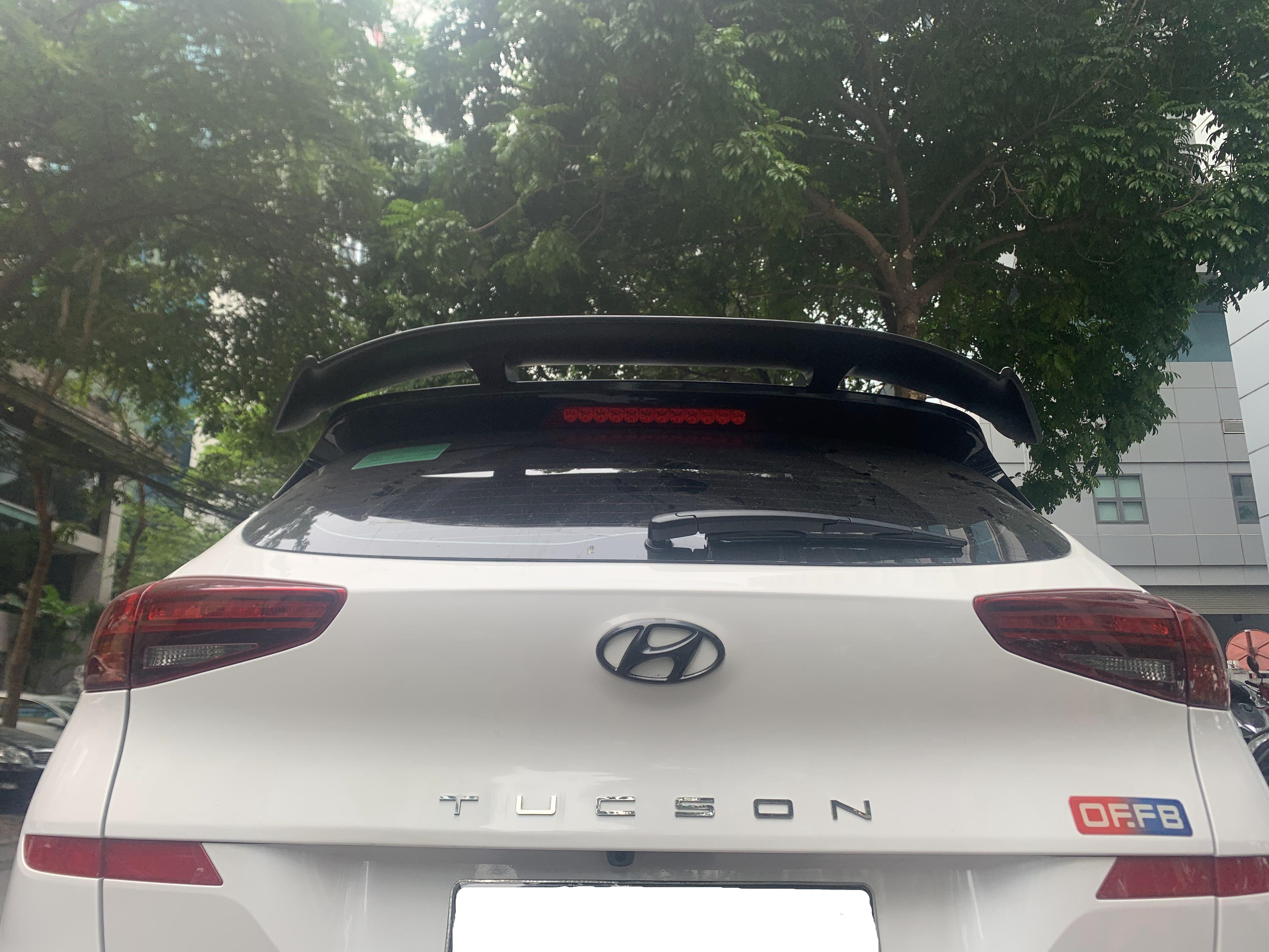 Đuôi Gió Thể Thao Hyunhdai Tucson  Chất Liệu Nhựa ABS , Lắp Được Cho Tất Cả Các Đời