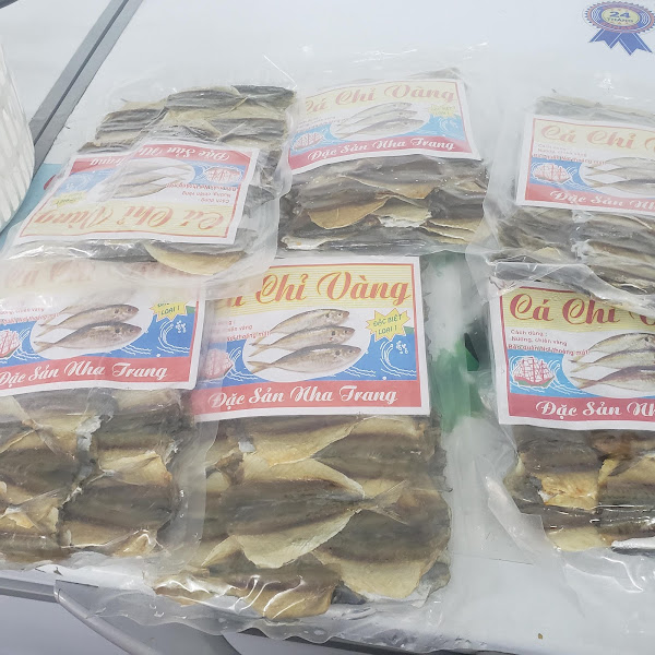 ️ Đặc Sản Nha Trang -Cá Chỉ Vàng Khô Nguyên Con, Rút Xương Mềm Ngon, Seavy Gói 500 gram