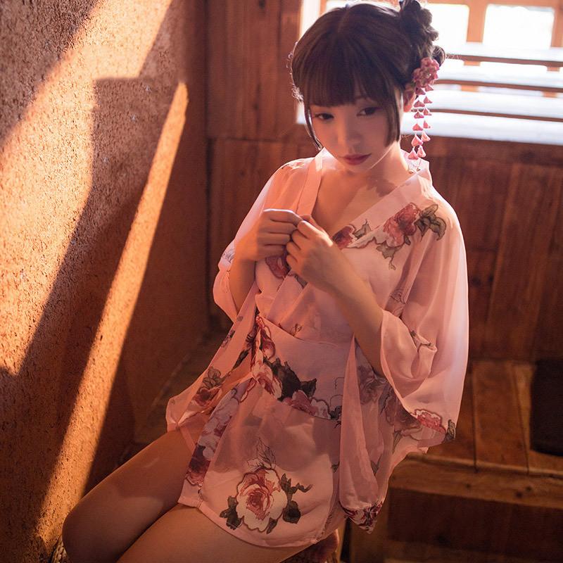 Đồ ngủ Kimono hồng hoa anh đào Nhật Bản