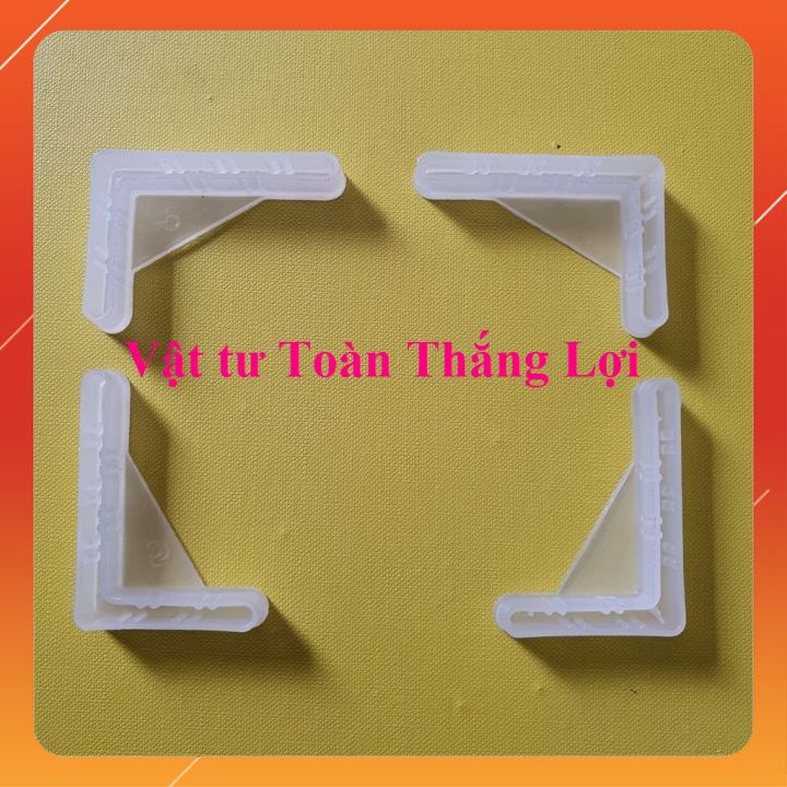Chân nhựa kệ Sắt V lỗ đa năng