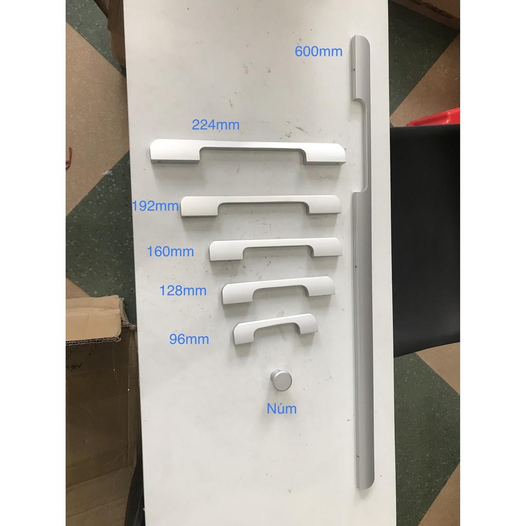 Tay nắm tủ nhôm bạc 795