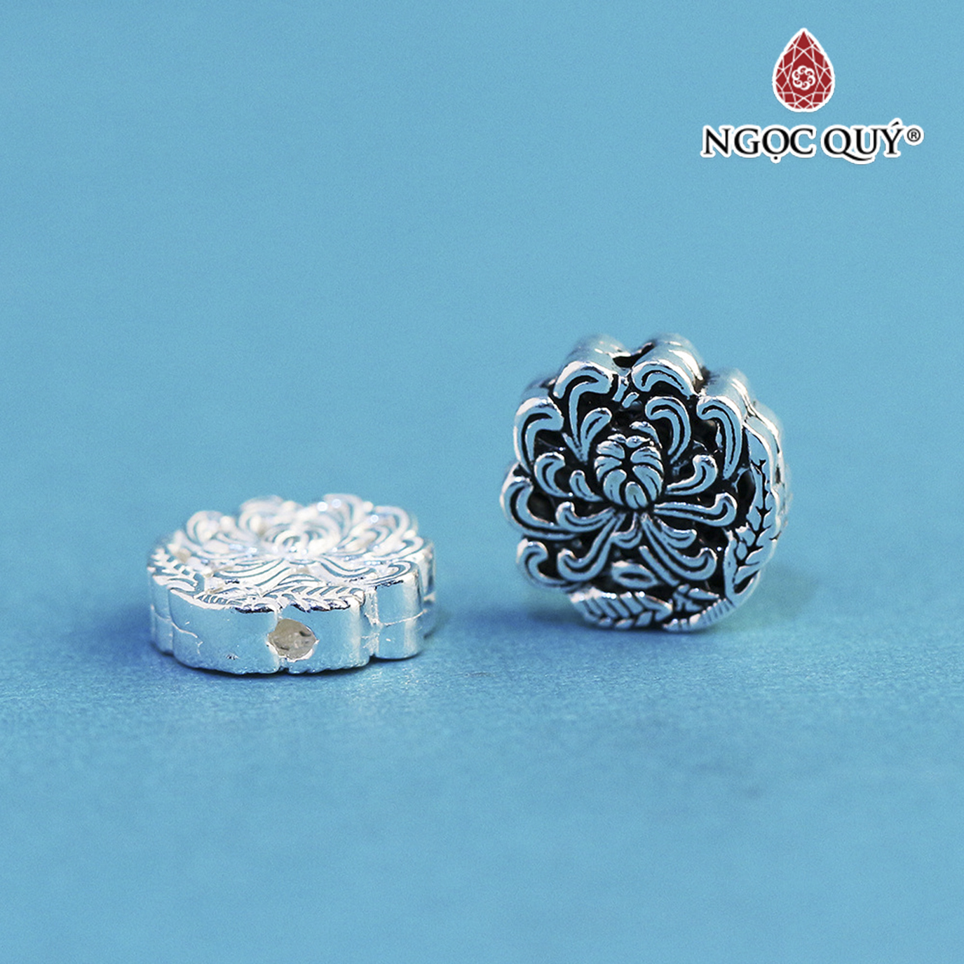Charm bạc hoa cúc xỏ ngang - Ngọc Quý Gemstones
