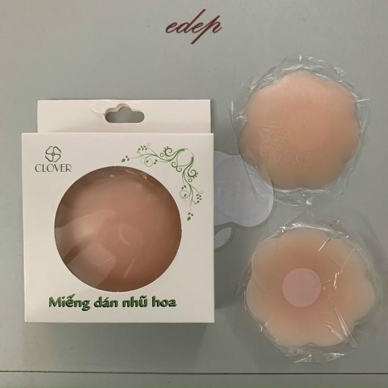 Hộp gồm 2 Miếng dán ngực silicon hình hoa mai , dán ti đi biển