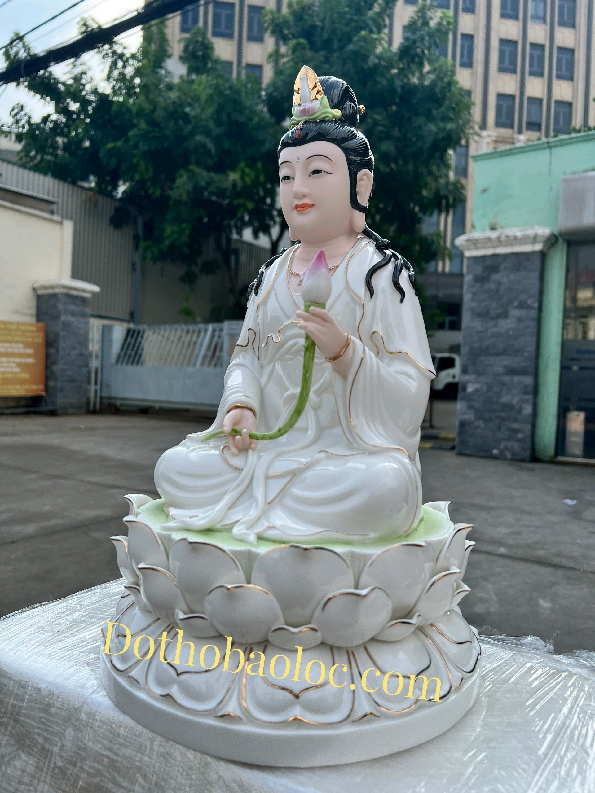 Tượng Phật Đại Thế Chí cao cấp bằng sứ đế trắng cao 40cm