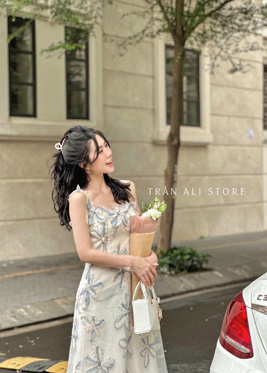 Đầm 2 dây hoa nổi sang trọng đầm hoa dự tiệc
