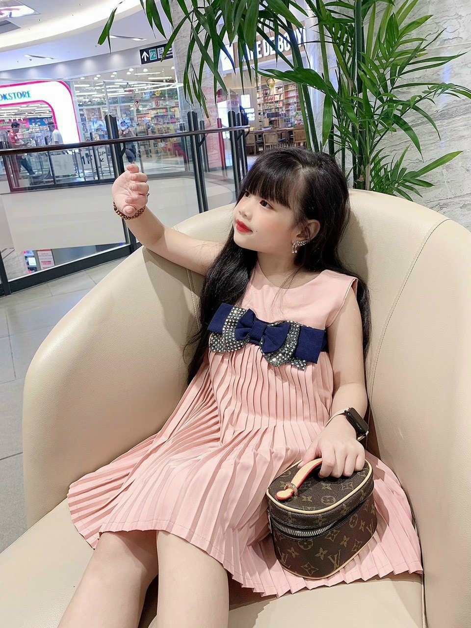 Đầm babydoll xếp ly sang chảnh cho bé gái size 12-23kg chất lụa mềm mát