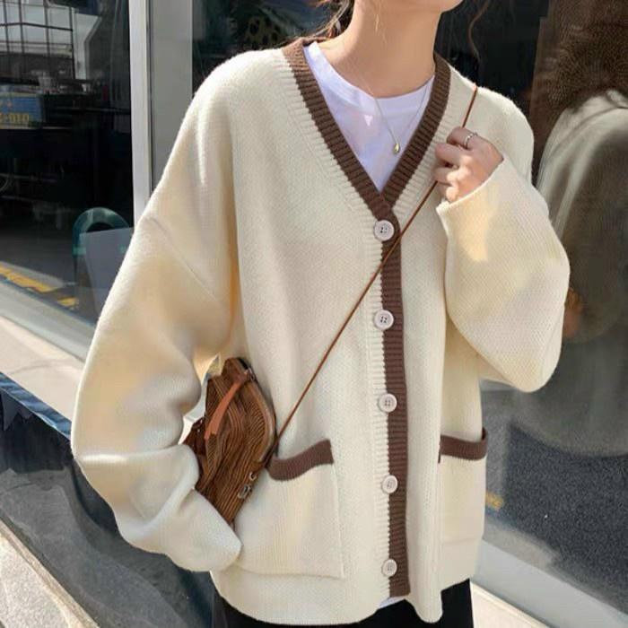 Áo len cardigan hình gấu